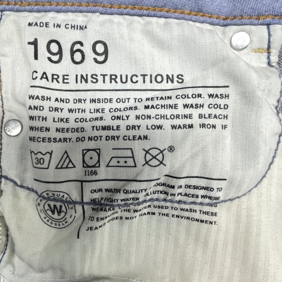 Woman’s NWT1969 Gap boot cut, 33/16r stretch blue jeans - Picture 9 of 12